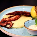 Gebratener Oktopus mit Kartoffelpüree